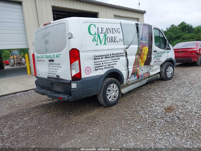 1FTNR1ZM7FKA88758 Ford 2015