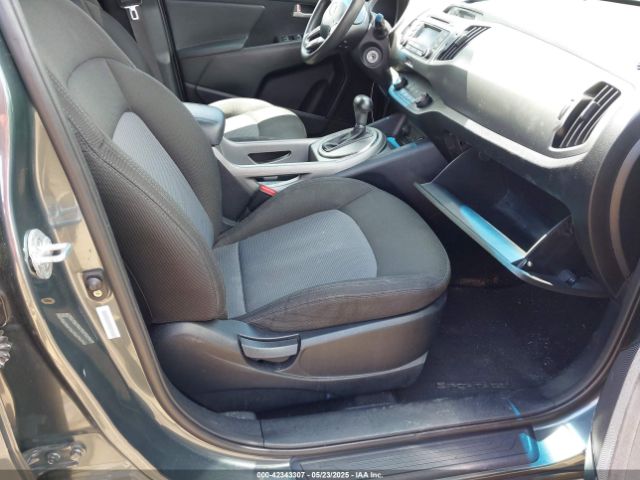 KNDPB3AC7F7677114 KIA Sportage Lx