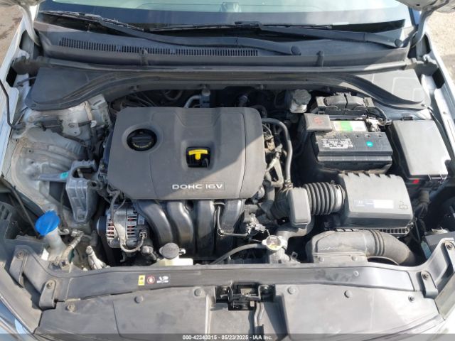 5NPD84LF2JH328736 Hyundai Elantra Value Edition
