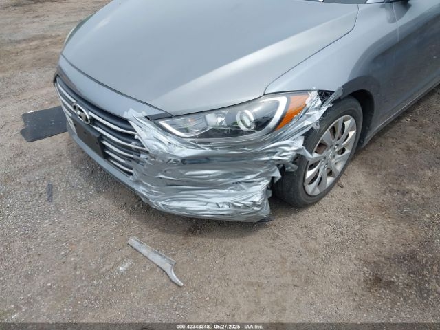 5NPD84LFXJH295002 Hyundai ELANTRA SEL