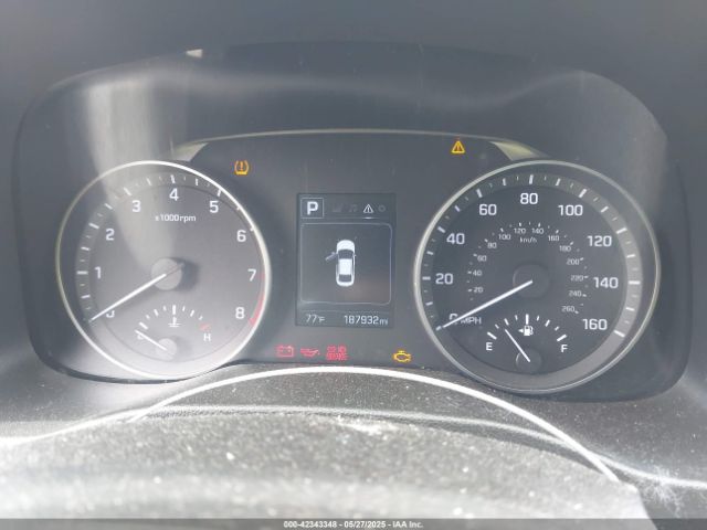 5NPD84LFXJH295002 Hyundai ELANTRA SEL