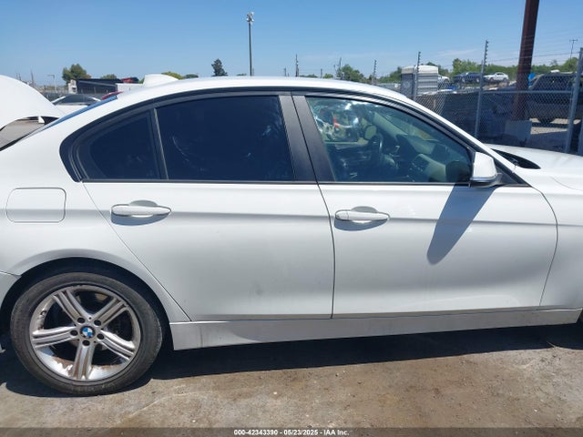 BMW 320i 2015 WBA3B1C52FK139593 Image 13