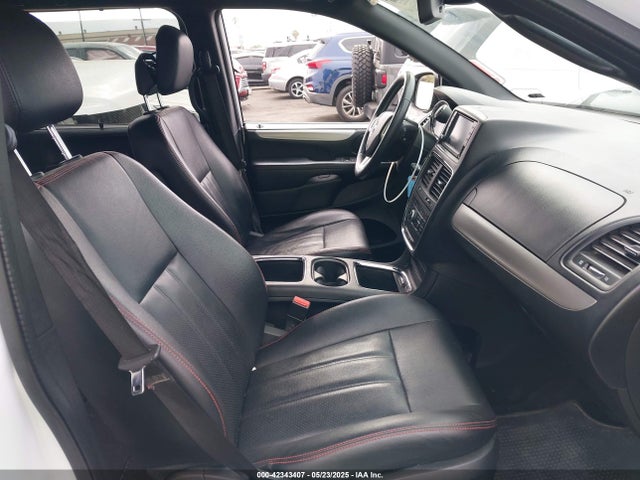 2C4RDGEG4KR535352 Dodge Grand Caravan Gt