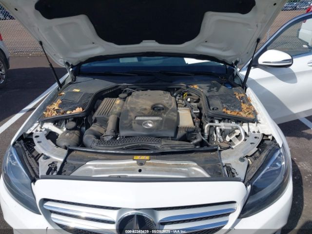 55SWF4JB9GU150490 Mercedes-Benz C 300 Luxury/sport