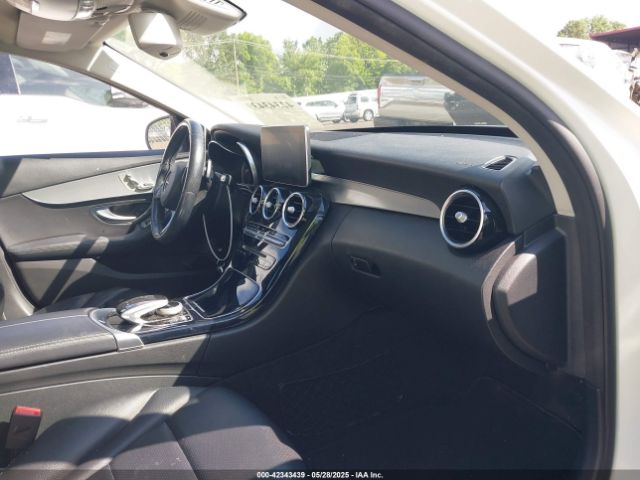 55SWF4JB9GU150490 Mercedes-Benz C 300 Luxury/sport