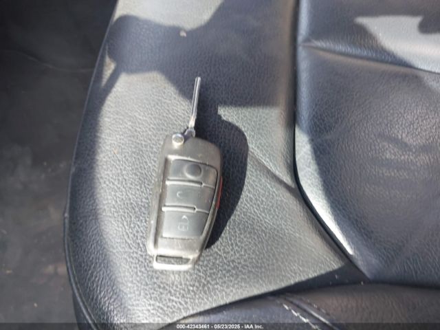 WAUAUGFF0J1022585 Audi A3 2.0t Premium/2.0t Tech Premium