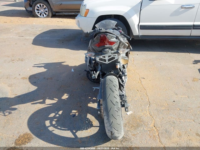 JKAEXKG14PDAL8813 Kawasaki Ninja 400