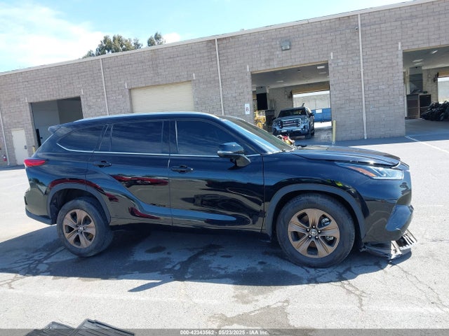 5TDAARAH2NS517184 Toyota a25a-fxs, 5nm