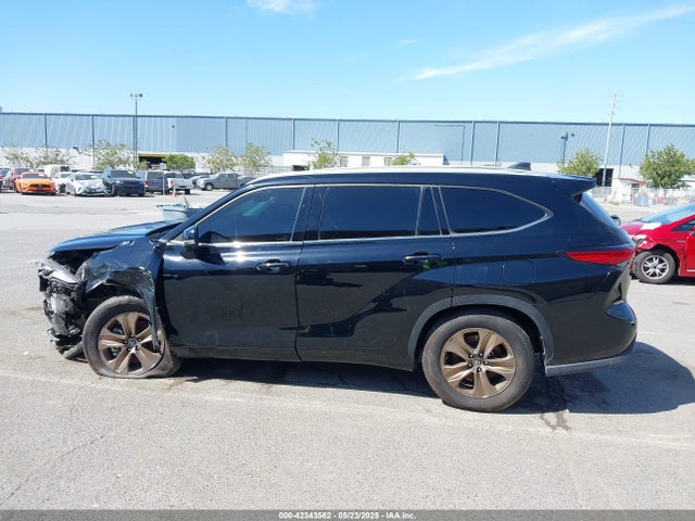 5TDAARAH2NS517184 Toyota a25a-fxs, 5nm