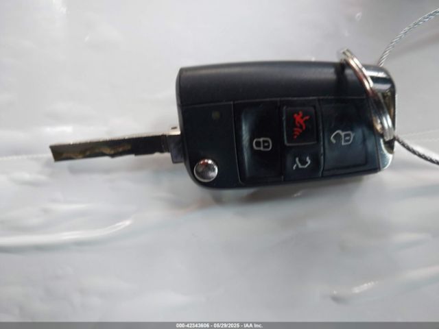 3VV3B7AX1MM020886 Volkswagen Tiguan