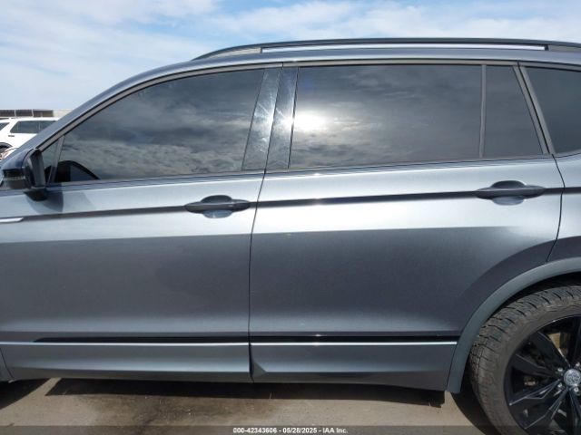3VV3B7AX1MM020886 Volkswagen Tiguan