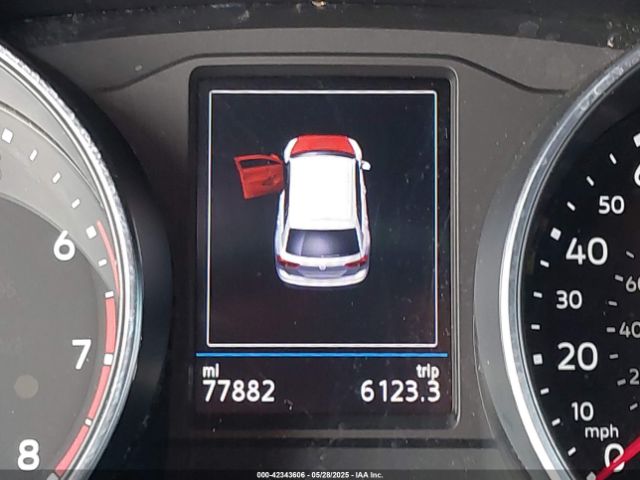 3VV3B7AX1MM020886 Volkswagen Tiguan