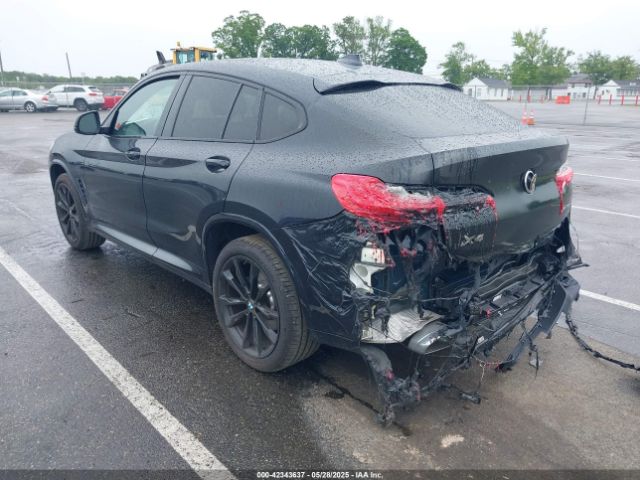 2022 BMW X4 5UX33DT01N9K32194 Photo 2