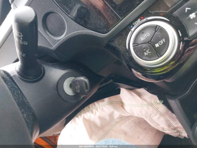 JTDKDTB33F1092553 Toyota Prius C Four/one/three/two