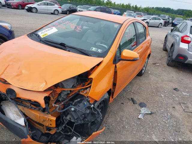 JTDKDTB33F1092553 Toyota Prius C Four/one/three/two