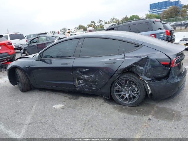5YJ3E1EB0RF766257 Tesla MODEL 3