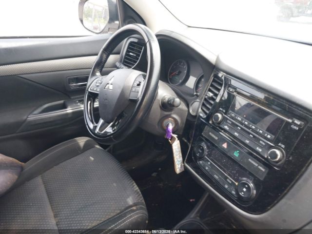 2016 MITSUBISHI OUTLANDER JA4AD2A3XGZ039630 Photo 10