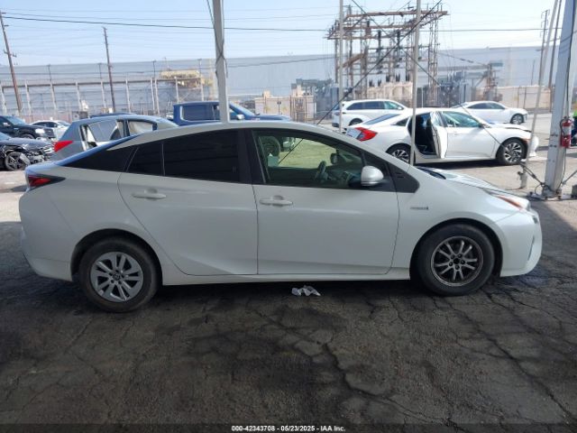 JTDKBRFUXG3015695 Toyota Prius Two