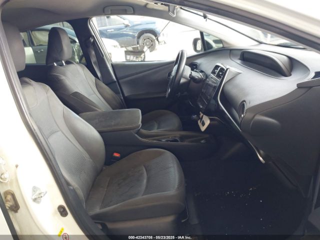 JTDKBRFUXG3015695 Toyota Prius Two