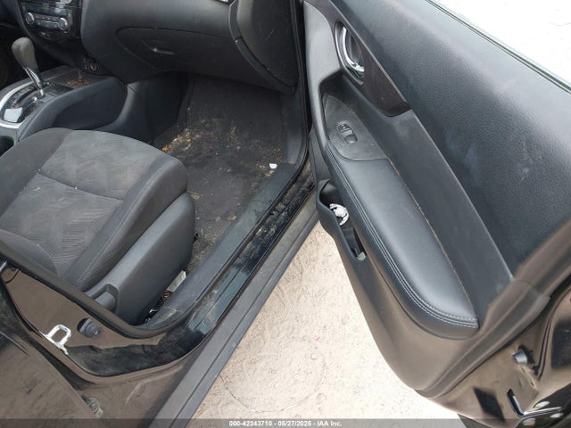 KNMAT2MV9GP696128 Nissan ROGUE SV