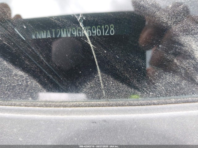 KNMAT2MV9GP696128 Nissan ROGUE SV