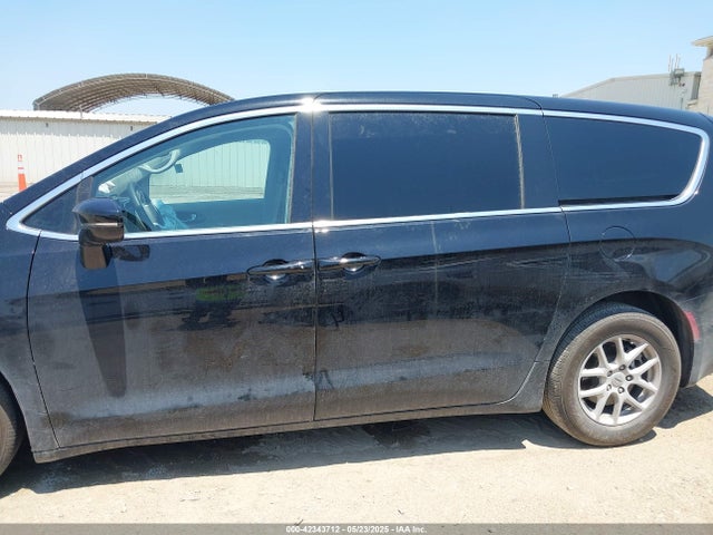 Chrysler Pacifica Touring L 2024 2C4RC1BG7RR136417 Image 14