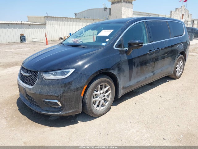 Chrysler Pacifica Touring L 2024 2C4RC1BG7RR136417 Image 2