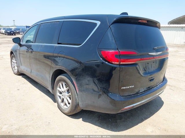 Chrysler Pacifica Touring L 2024 2C4RC1BG7RR136417 Image 3