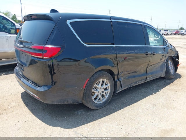 Chrysler Pacifica Touring L 2024 2C4RC1BG7RR136417 Image 4
