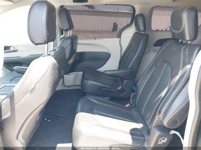 Chrysler Pacifica Touring L 2024 2C4RC1BG7RR136417 Image 8
