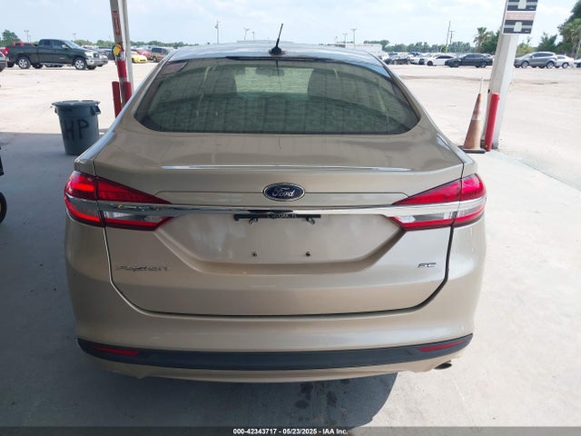 3FA6P0H78JR254229 Ford FUSION SE