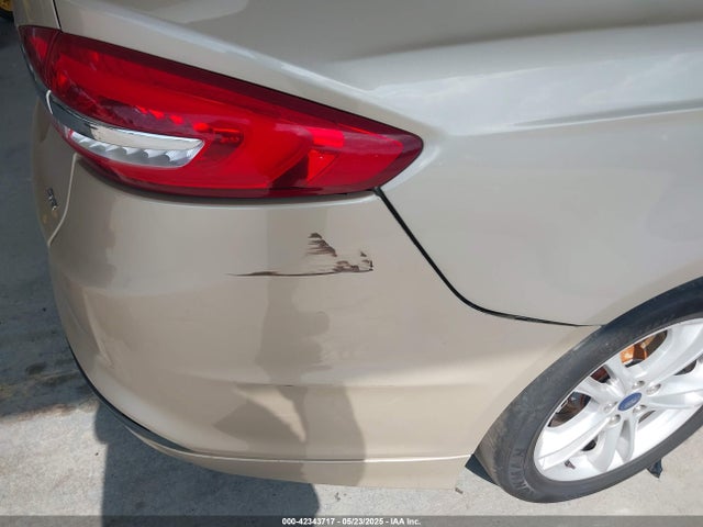 3FA6P0H78JR254229 Ford FUSION SE