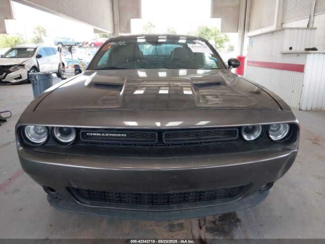 2C3CDZAG5JH339596 Dodge Challenger Sxt Plus