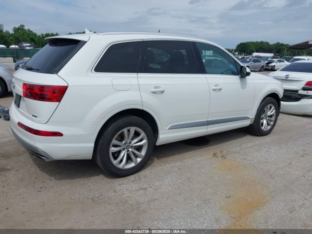 2017 AUDI Q7 WA1LHAF7XHD048636 Photo 3