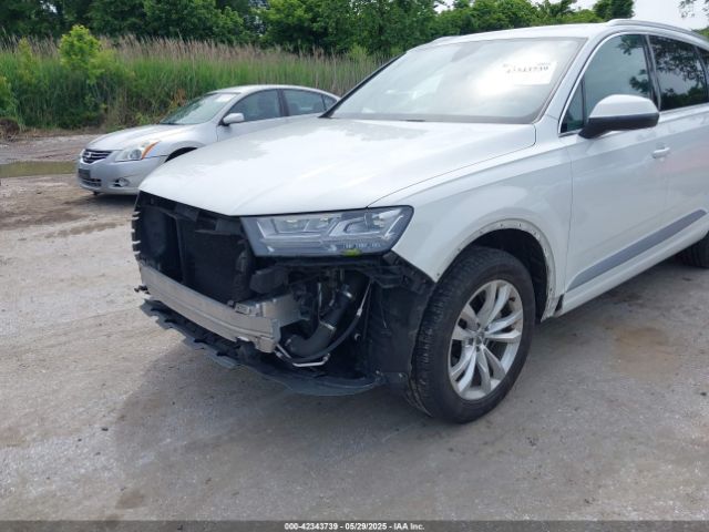 2017 AUDI Q7 WA1LHAF7XHD048636 Photo 5