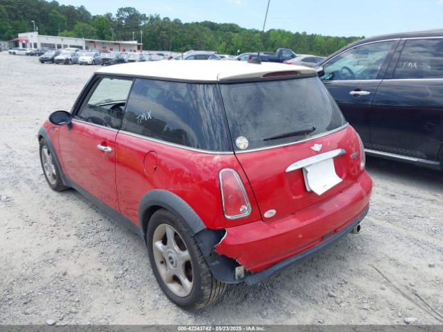 2005 MINI COOPER WMWRC33505TK62708 Photo 2