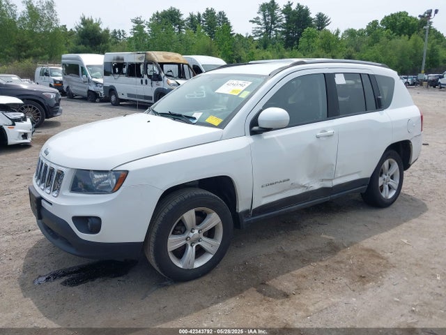 1C4NJDEB6FD366390 Jeep 2015
