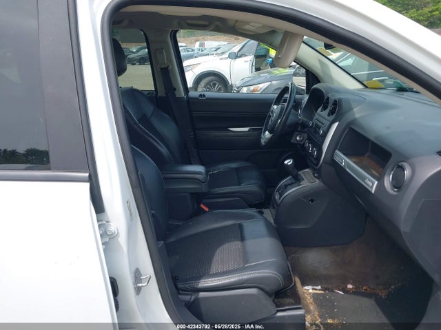 1C4NJDEB6FD366390 Jeep 2015