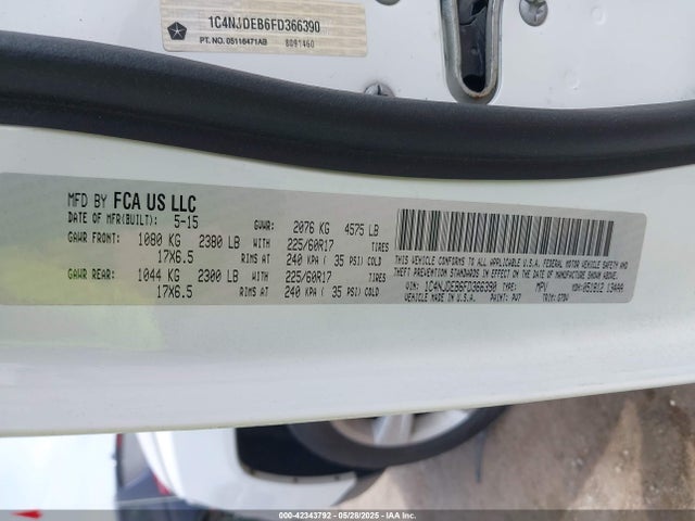 1C4NJDEB6FD366390 Jeep 2015