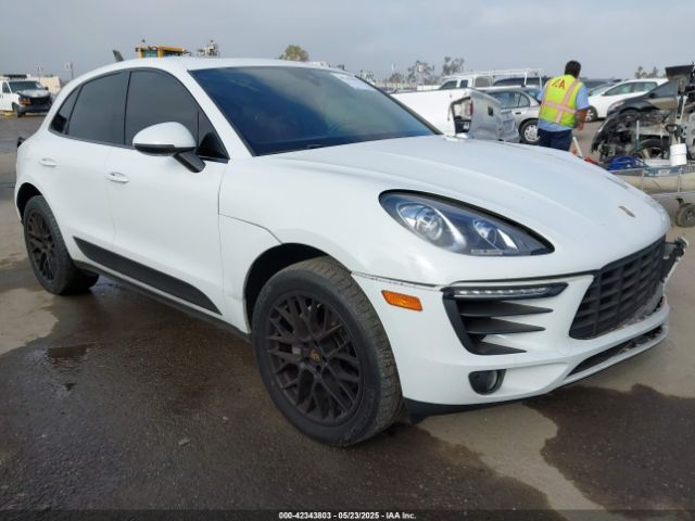 2017 PORSCHE MACAN WP1AB2A57HLB18303 Photo 0