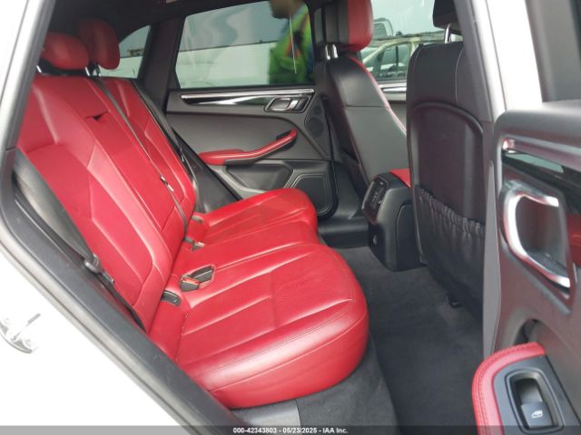 2017 PORSCHE MACAN WP1AB2A57HLB18303 Photo 7
