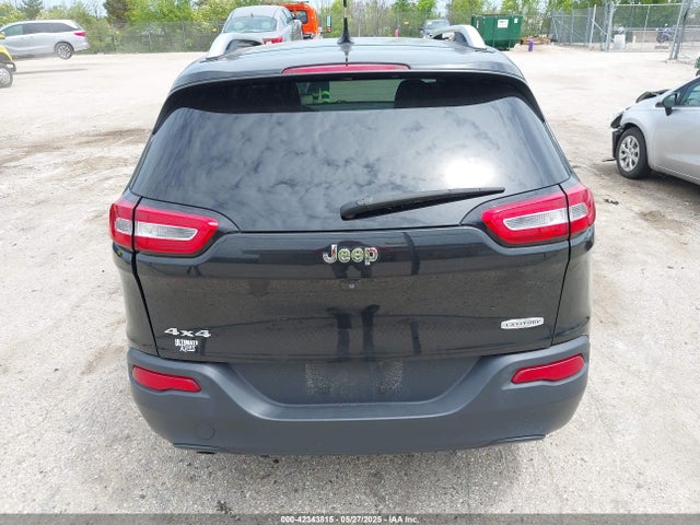 1C4PJMCB5FW514240 Jeep Cherokee Latitude
