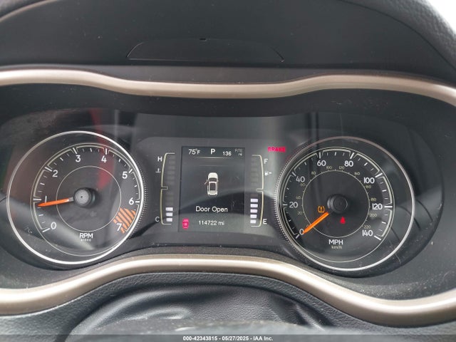 1C4PJMCB5FW514240 Jeep Cherokee Latitude