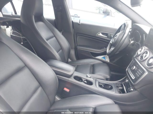 2018 MERCEDES-BENZ CLA 250 WDDSJ4GB4JN507708 Photo 4