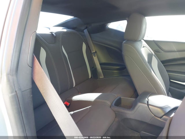 Chevrolet Camaro 1lt 2017 1G1FB1RS0H0146367 Image 8