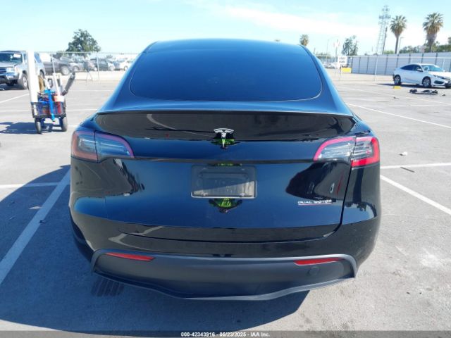 7SAYGDEFXSF261145 Tesla Model Y Performance Dual Motor All-wheel Drive