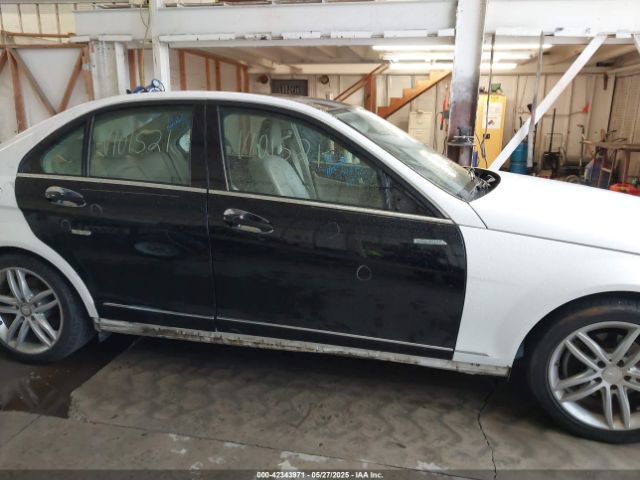 2013 MERCEDES-BENZ C 250 WDDGF4HBXDA839380 Photo 5
