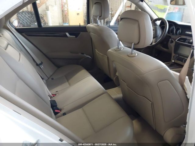 2013 MERCEDES-BENZ C 250 WDDGF4HBXDA839380 Photo 7