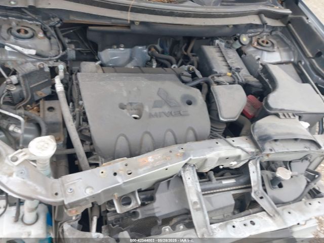 JA4AD2A35HZ050004 Mitsubishi Outlander Es