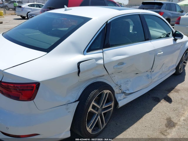 Audi 2018 2018 WAUGUGFF1J1029393 Image 17